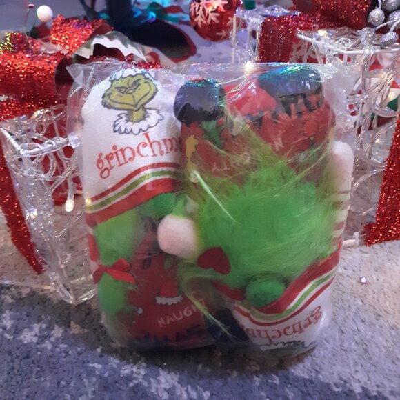 2 Piece Christmas Grinch Gnomes - Picture 9 of 9